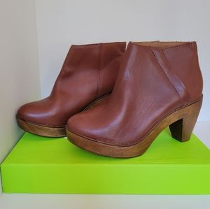 Kelsi Dagger Brown Ankle Boots